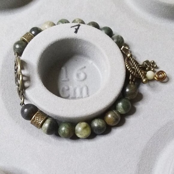 Celtic Knot & Green Jasper Beaded Toggle Bracelet. Pagan. Nordic. Earth Mother. - Picture 6 of 8
